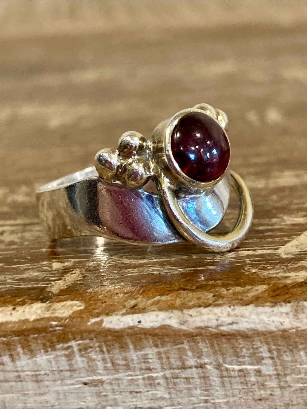 Sterling Silver & Gold‑Tone Purple Cabochon Ring • Size 8.5 • Modernist Grapes - Picture 3 of 17